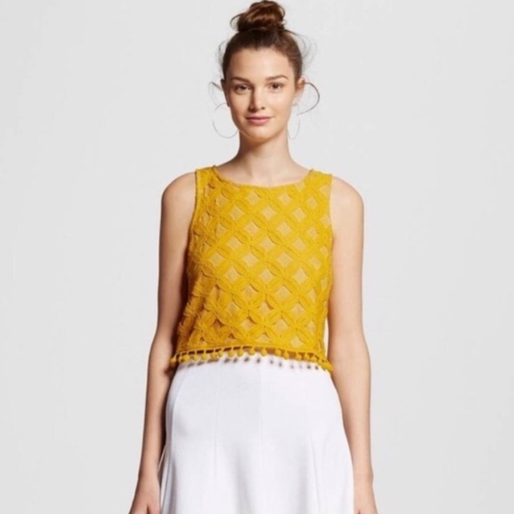 Xhilaration Women's Yellow  Crop Top